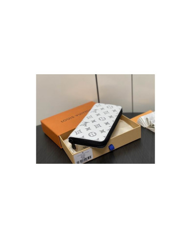 LV Zippy   Wallet