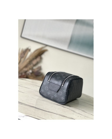 LV Dojmo Makeup bag