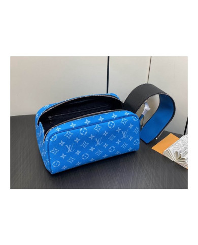 LV  Makeup bag