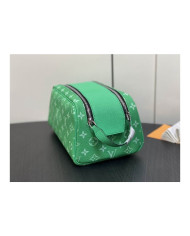 LV  Makeup bag