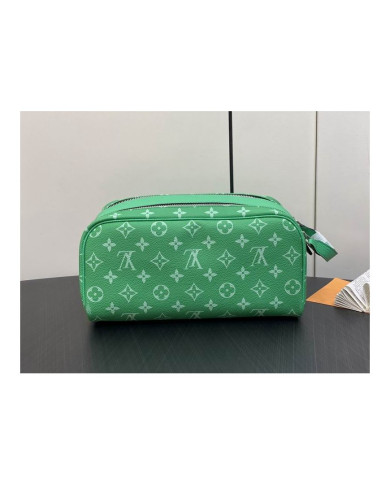 LV  Makeup bag