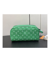 LV  Makeup bag