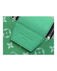 LV  Makeup bag