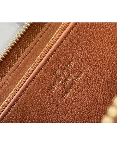 LV  Wallet