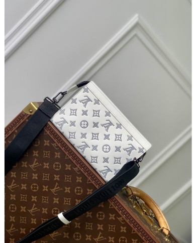 LV  Gaston  Handbag