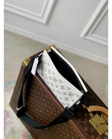 LV  Gaston  Handbag