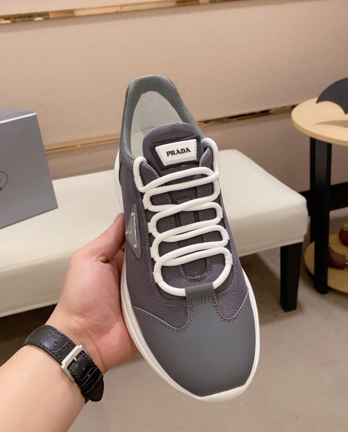 Casual shoes  simple and anti-slip