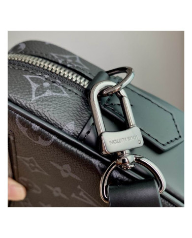 LV Pochette Kasai Handbag