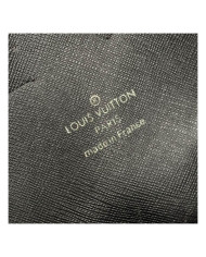 LV Pochette Kasai Handbag