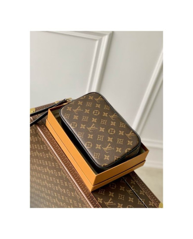 LV Pochette Kasai Handbag