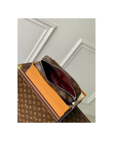 LV Pochette Kasai Handbag