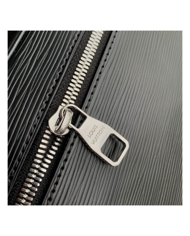 LV Pochette Kasai Handbag