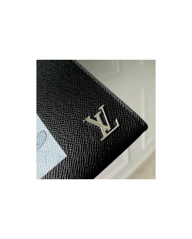 LV  Voyage  Handbag