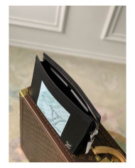 LV  Voyage  Handbag