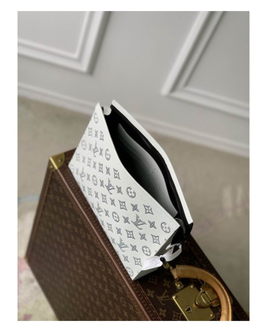 LV  Voyage  Handbag