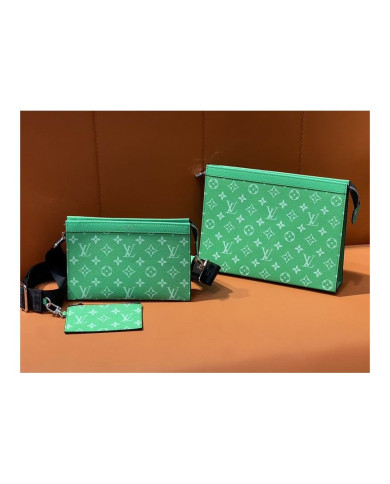 LV  Voyage  Handbag