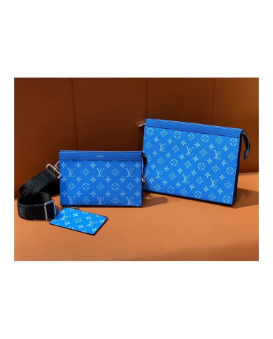 LV  Voyage  Handbag
