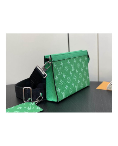 LV  Voyage  Handbag