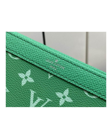 LV  Voyage  Handbag
