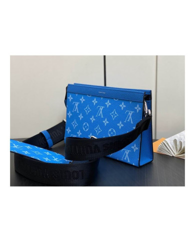 LV  Voyage  Handbag