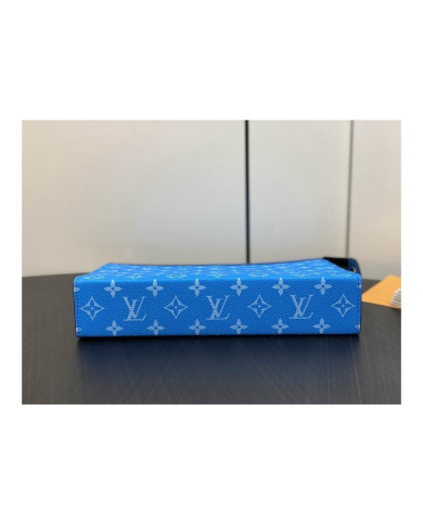 LV  Voyage  Handbag