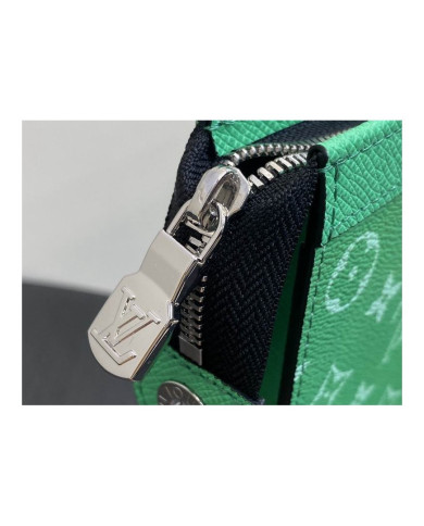 LV  Voyage  Handbag