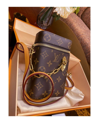 LV   Mobile phone bag