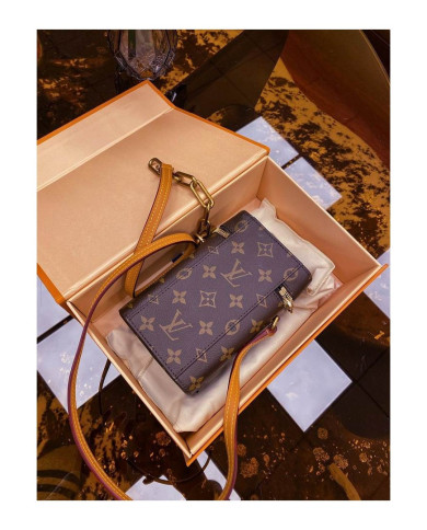 LV   Mobile phone bag