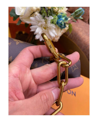 LV   Mobile phone bag