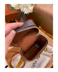 LV   Mobile phone bag