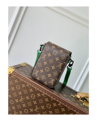 LV  S-Lock   Mobile phone bag