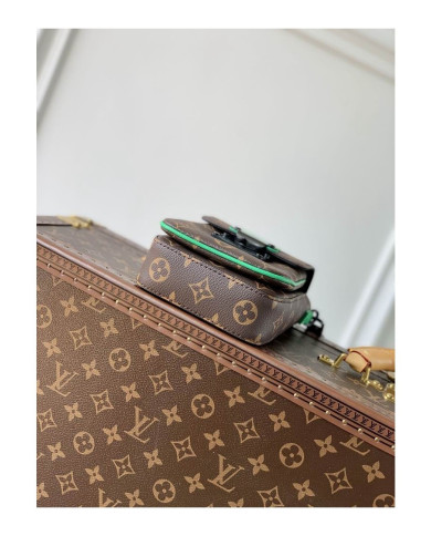 LV  S-Lock   Mobile phone bag