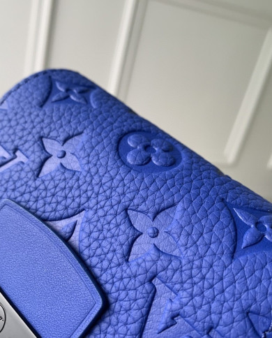 LV  S-Lock  Mobile phone bag