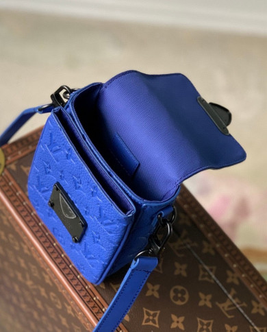 LV  S-Lock  Mobile phone bag