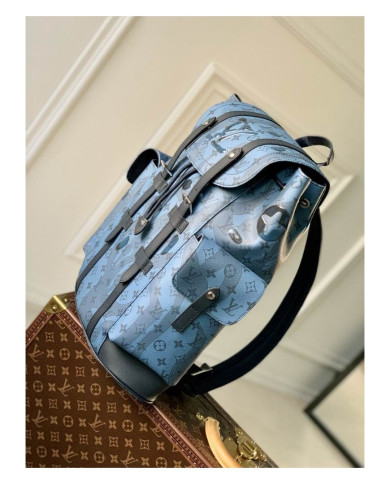 LV  Christopher Shoulder bag