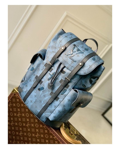 LV  Christopher Shoulder bag