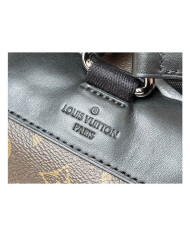 LV  Christopher Shoulder bag
