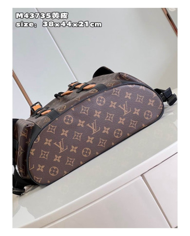LV  Christopher  Shoulder bag