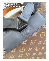 LV  Christopher  Shoulder bag