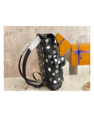 LV  Christopher Shoulder bag