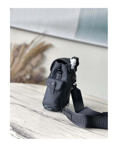 LV  Christopher Shoulder bag