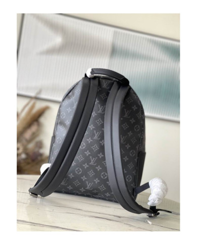 LV  Discovery Shoulder bag