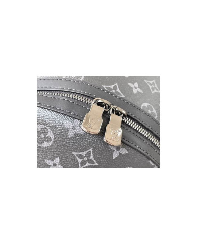 LV  Discovery Shoulder bag