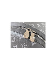 LV  Discovery Shoulder bag
