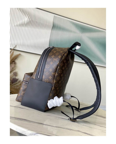 LV  Discovery Shoulder bag