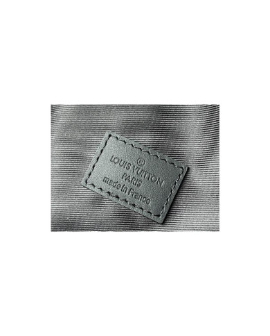 LV  Discovery Shoulder bag