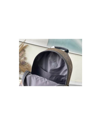 LV  Discovery Shoulder bag