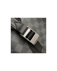LV  Discovery Shoulder bag