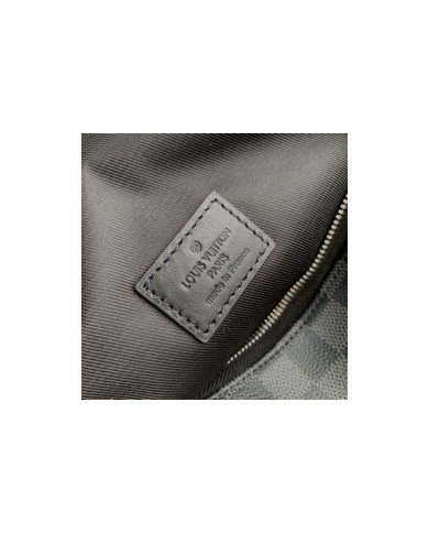 LV  Discovery Shoulder bag