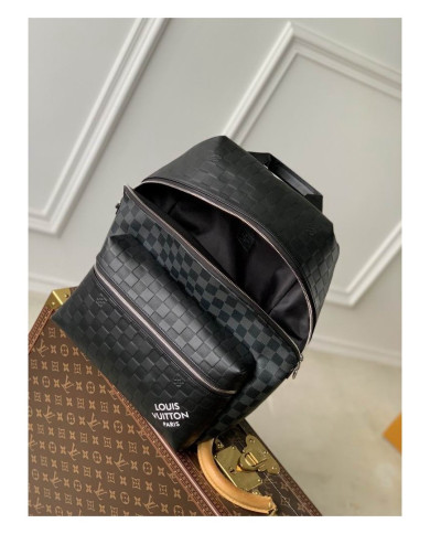 LV  Discovery Shoulder bag